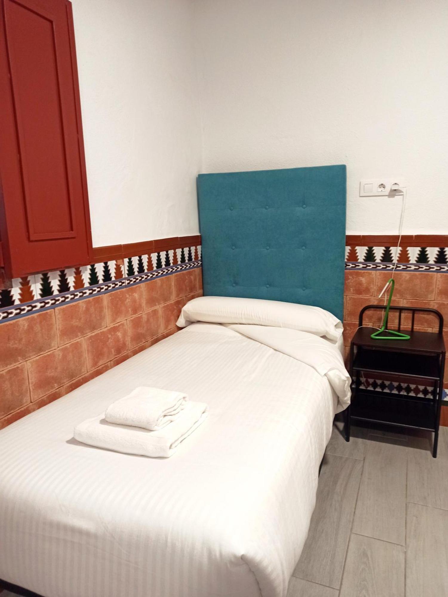 Vivian'S Guest House Херес-де-ла-Фронтера Экстерьер фото